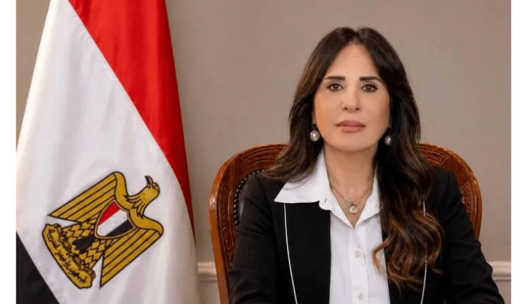وزيرة الإسكان تتابع تنفيذ 37 محطة طاقة شمسية بعمارات «سكن لكل المصريين»