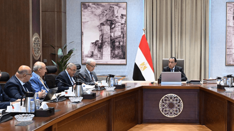 رئيس الوزراء يوجه بنقل تبعية جميع شركات قطاع الأعمال العام قبل 30 يونيو المقبل