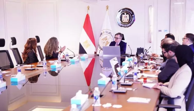 وزير التخطيط يبحث التوسع في برامج ريادة الأعمال والتثقيف المالي والاقتصادي بمصر وزير التخطيط يبحث التوسع في برامج ريادة الأعمال والتثقيف المالي والاقتصادي بمصر