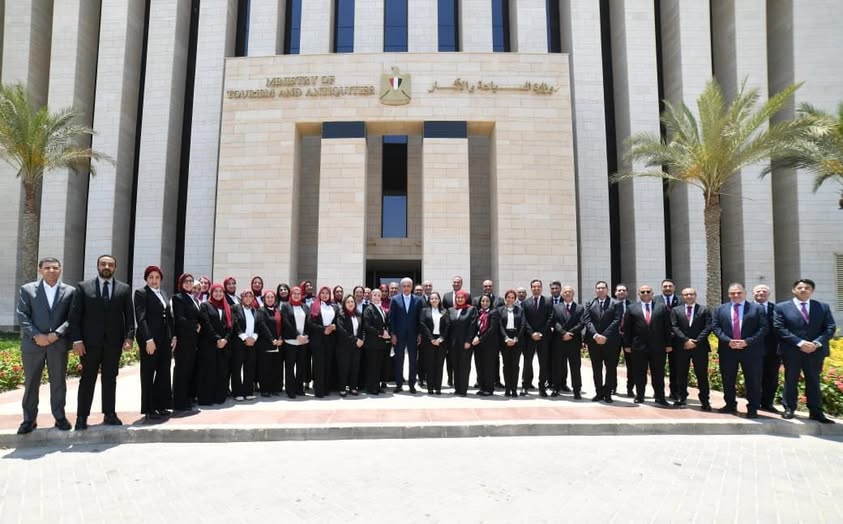 وزير السياحة: تطوير المهارات الشخصية يعزز كفاءة الكوادر المؤسسية